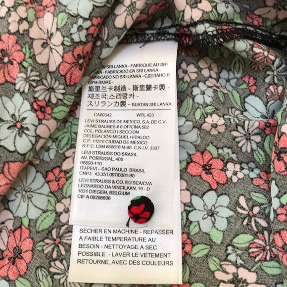 Levi’s 2X floral long sleeve front button blouse - Picture 10 of 12